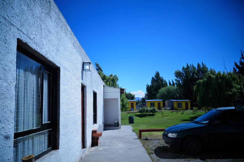 Hotel Los Amigos Los Antiguos Exterior foto